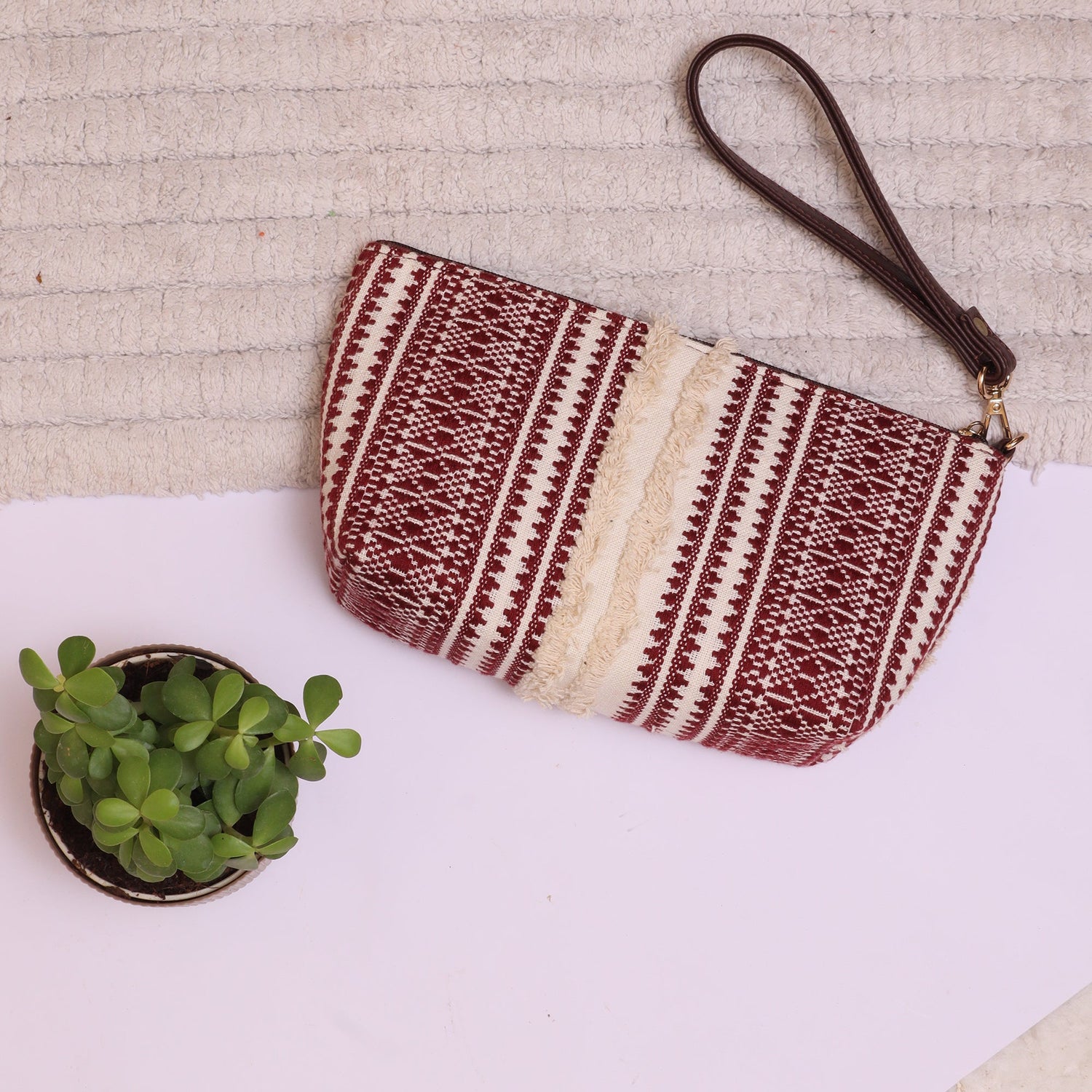 POUCH